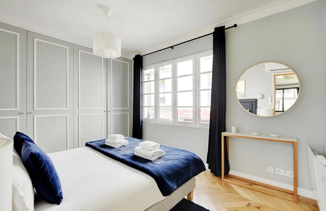 Pick A Flat'S Apartments In Montmartre - Rue Lepic-1